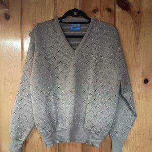 Vintage Pendleton Mens Sweater Size L Country Traditionals Pure Wool USA V Neck